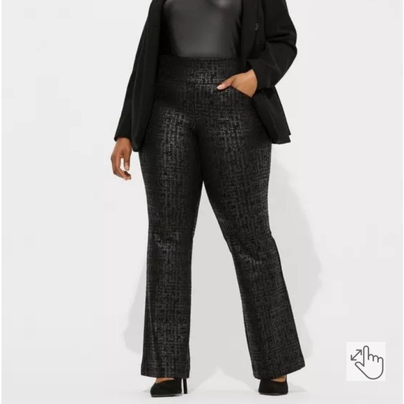 Torrid Textured Black Wide Leg Pants - Picture 3 of 9